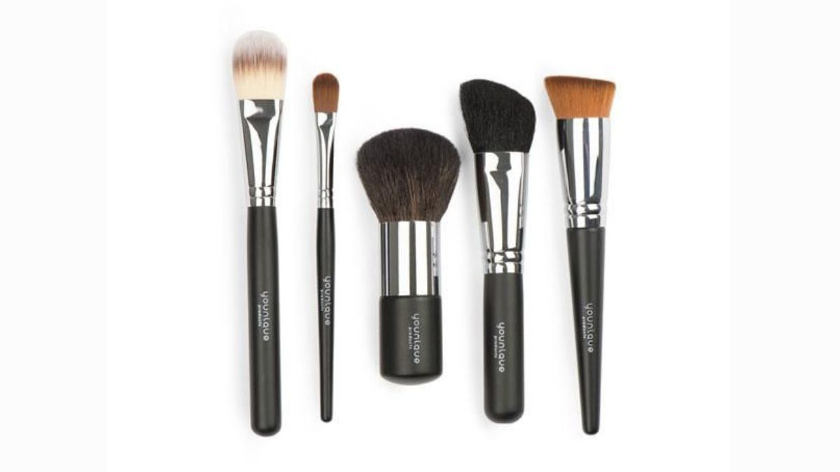 liquid foundation brush